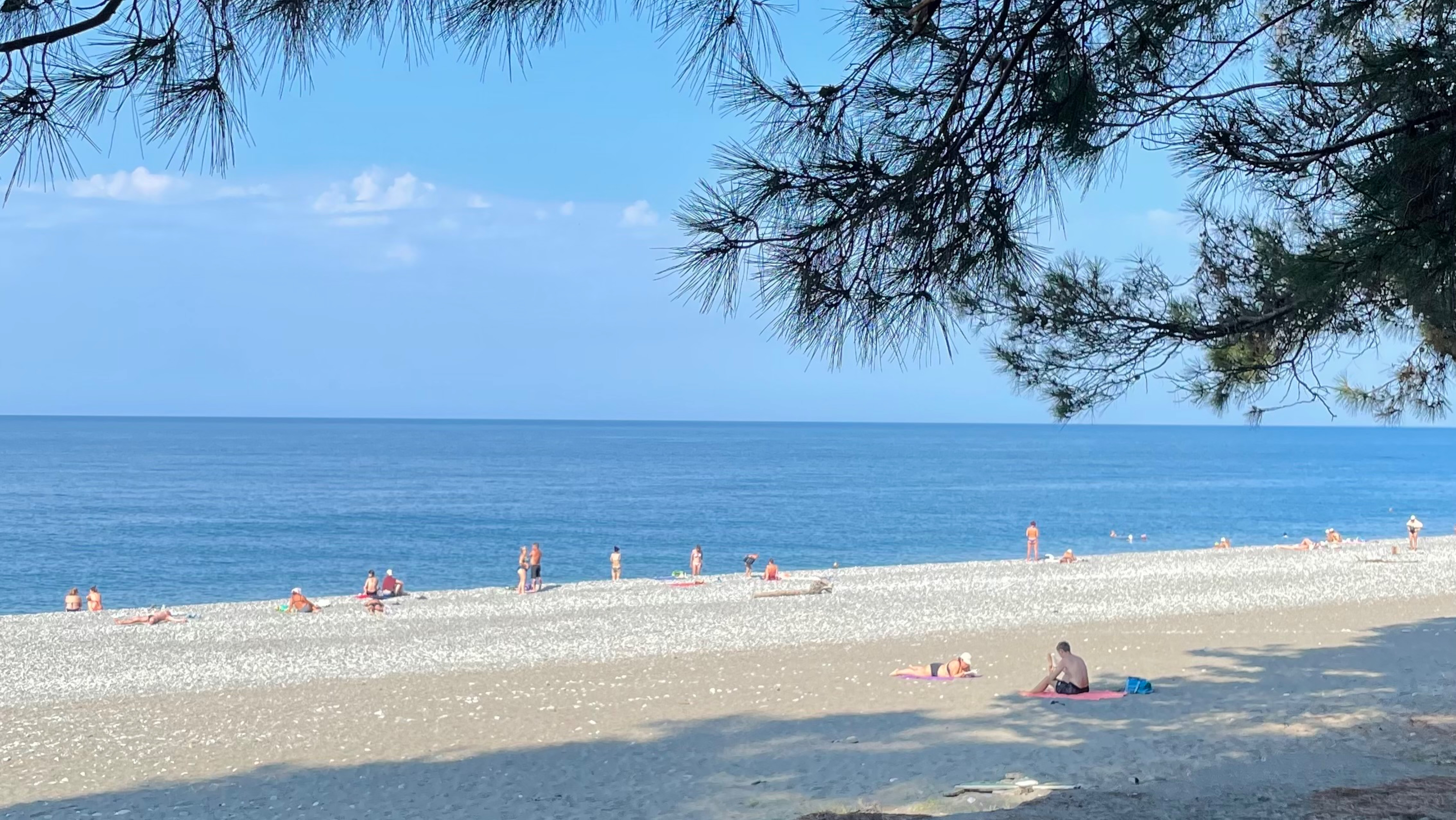 Абхазия. Отдых в Пицунде. Гагра. Море и пляжи.