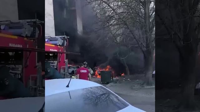 08.02.2025 ВСУ ударили по центру Макеевки. Погибла девушка, еще одна женщина с ребенком пострадали.