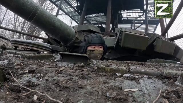 Мангал на танке Т-72Б3 группировки войск «Восток» на Южно-Донецком направлении