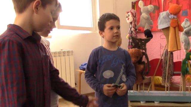 "Девојчица и лутка"