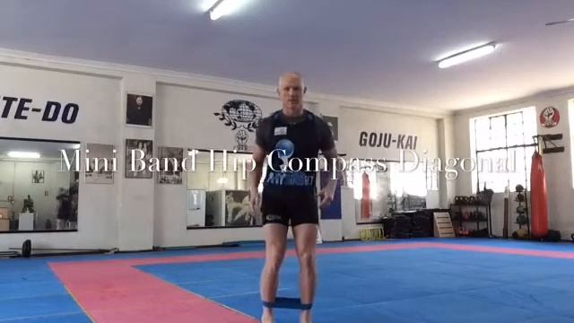 Mini Band Hip Compass Diagonal