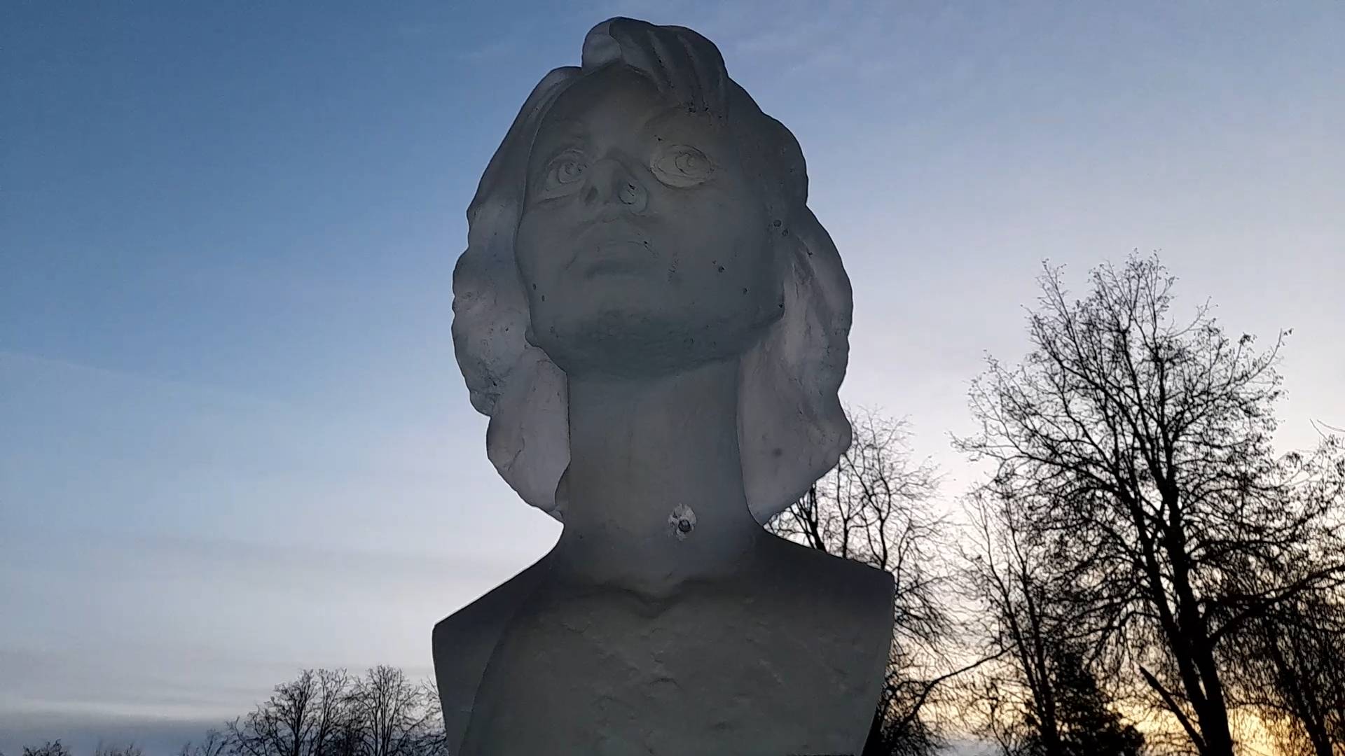 Могилы Знаменитостей Что с памятником Л. Полищук ?! Н. Караченцов и д.р. / Троекуровское Кладбище