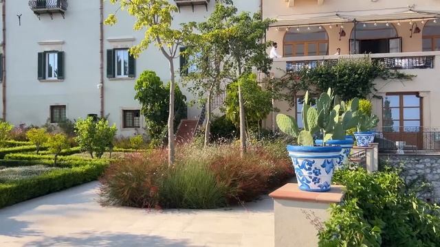 ДВОРЕЦ САН-ДОМЕНИКО TAORMINA  - Отель FOUR SEASONS  отель в Сицилии, Италия