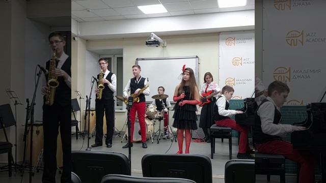 "Girl from Ipanema"  /Ансамбль Moscow jazz peppers