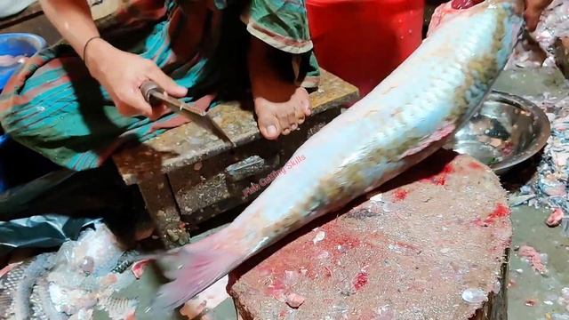 Incredible Giant Grass Carp Fish Cuttting & Chopping In Dhaka Fish Market By Expert Fish Cutter