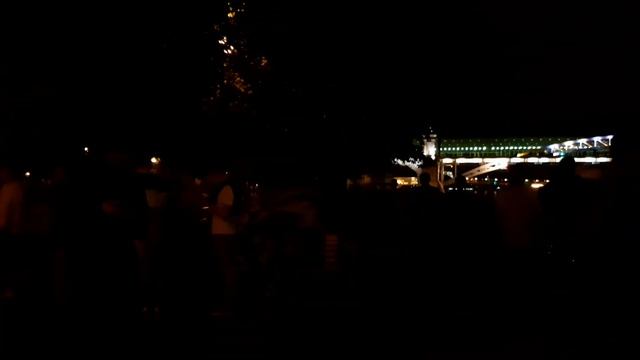 Москва 470 - поздно вечером в парке на красной пресне парк красная пресня летом не белые ночи