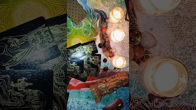 Думает ли и вспоминает мужчина (фото обоих)