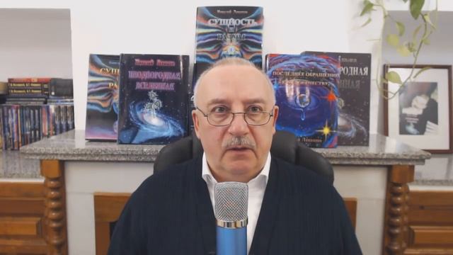 Каким образом призраки, не имея физических органов чувств, могут всё видеть_