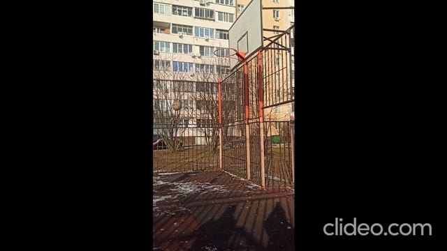 7 февраля баскет в гипсе