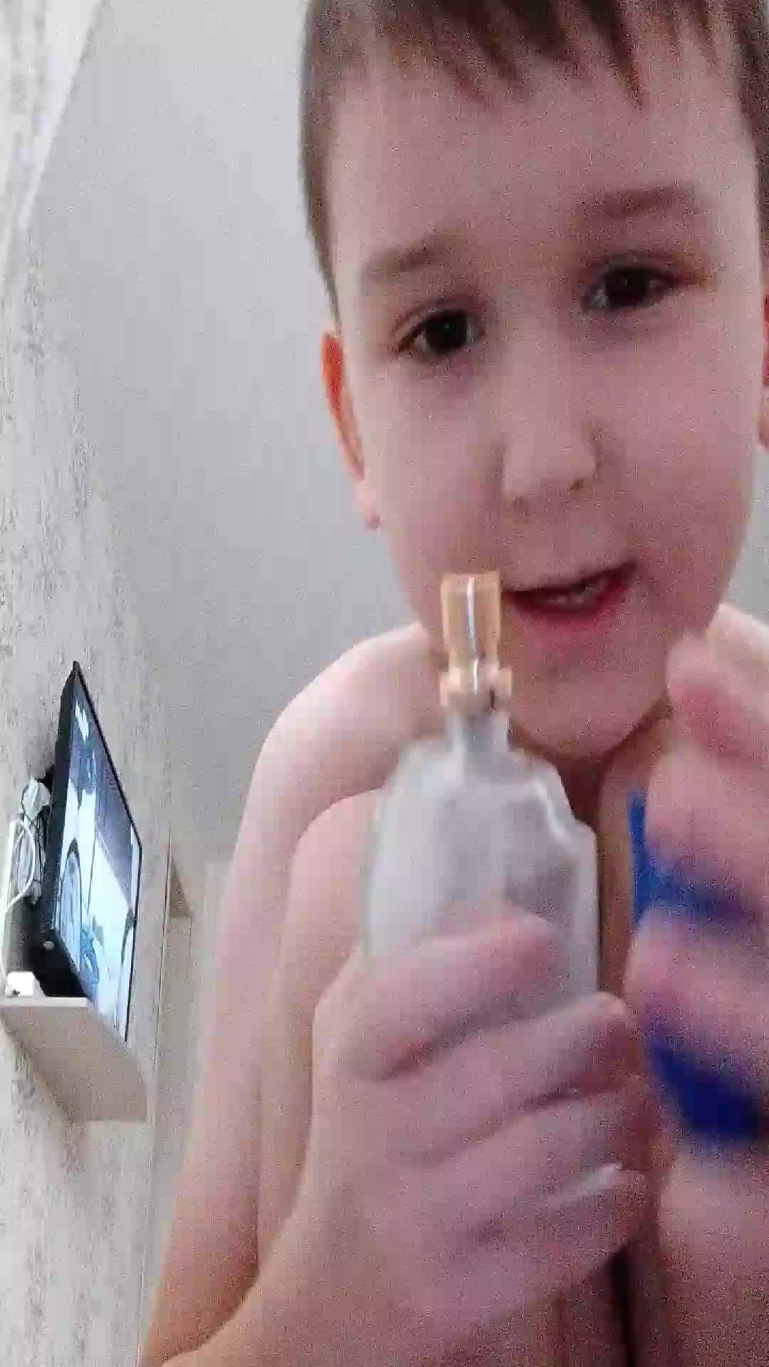 гоняют машину
