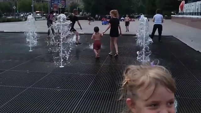 Непохожие Детки