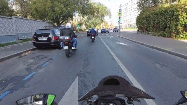 Пацанчики на скутере