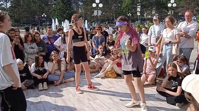 Dance battle i do not own the rights to this music no copyright infringement intended (1)