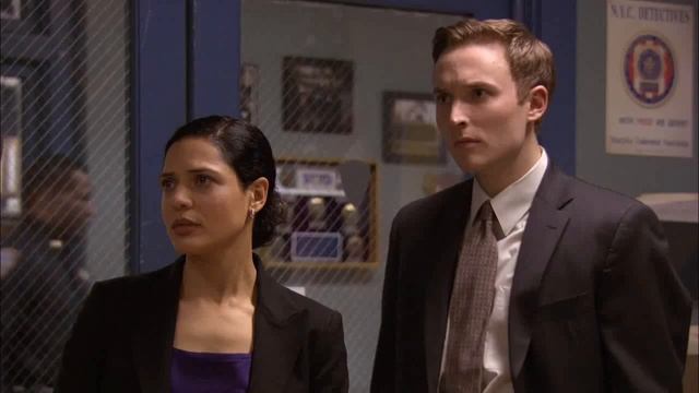 Kat Foster in "The Unusuals" 1x08 Part 2