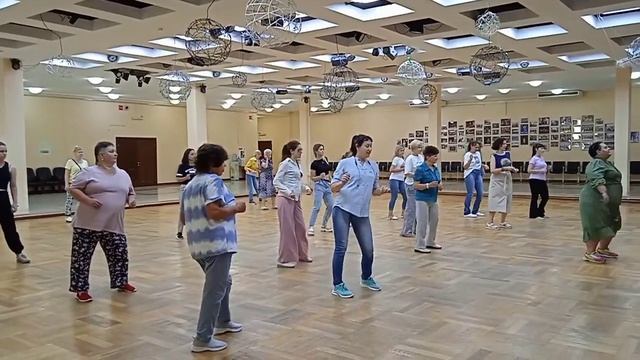 Урок по кизомбе от школы танца Хамсинг