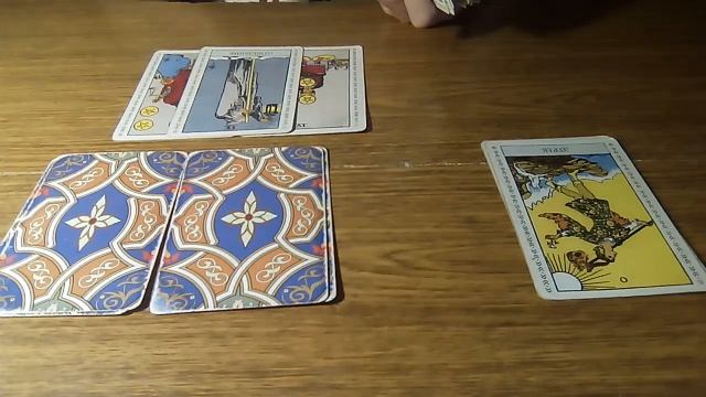 ЧТО ПЛАНИРУЕТ В ОТНОШЕНИИ ВАС ЗАГАДАННЫЙ ЧЕЛОВЕК?ТАРО ОНЛАЙН.