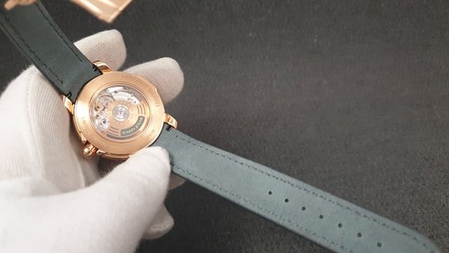 Ремешок для часов Romain Jerome Precious Marvel Limited Edition из кожи аллигатора.