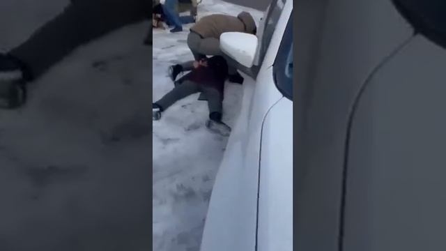 Кадры задержания подонков, вымогавших деньги у семей бойцов СВО
