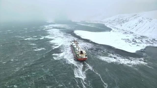 Севшее на мель в Невельске судно обследовали с применением БПЛА