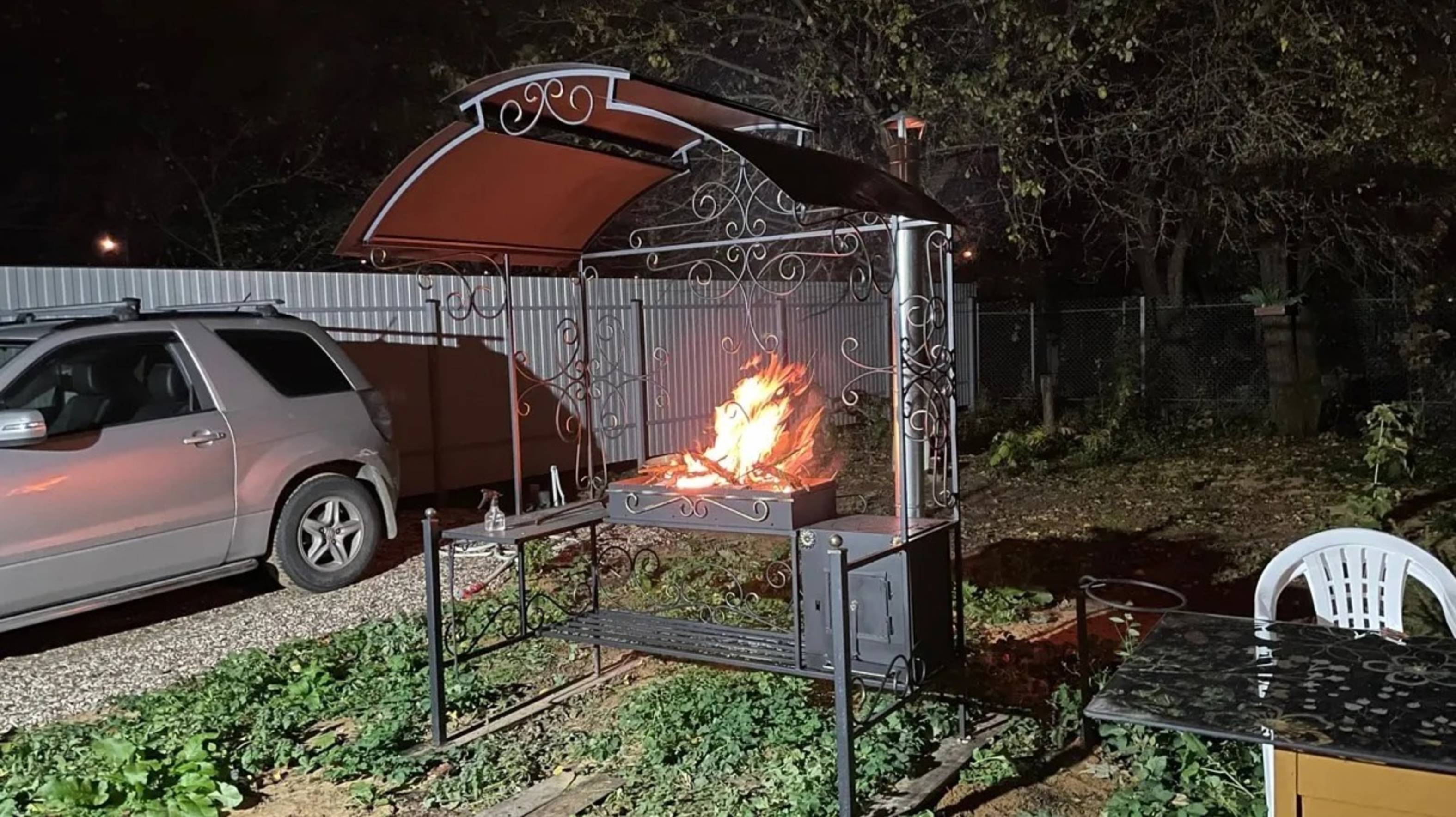 Мангал "Версаль Стандарт" по т.84957644402 или mos-mangal.ru/?p=20129
⠀