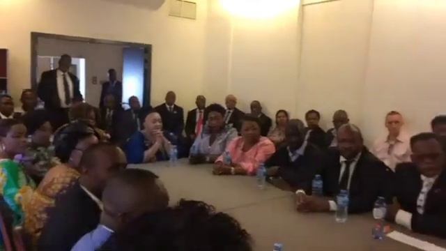 Christian Malanga en réunion avec ses partenaires  avant coût d'état et sa mort