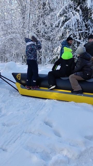 Няндома .Островичное катание на Банане.