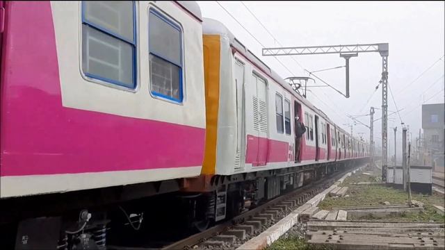 300 Subscribers Special..!!Sonarpur's All 8 Repainted Emu Local Trains Complain In Sealdah South...