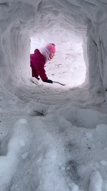 Сделали снежную Базу!❄️☃️