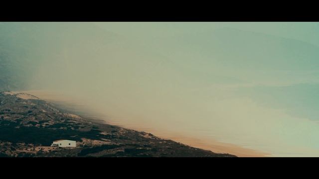 Silent Waves Winter's Embrace by the Sea   Cinematic Color Grading   Teal Look (Panasonic DC-GH5)