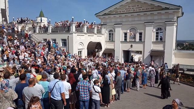 Завершення Хресного ходу до Почаєва 2019