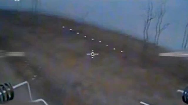 Кадры противника! Запомни, стоять не вариант! Слышишь жжжжжж - беги и гляди где он!