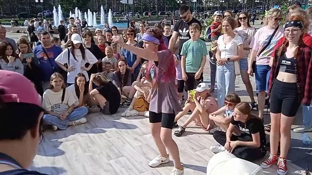 Dance battle i do not own the rights to this music no copyright infringement intended (4)