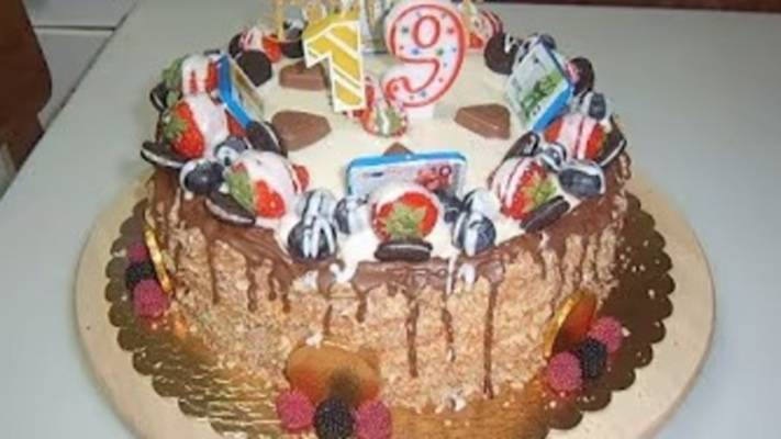 Торт Happy Birthday. Маринкины творинки. Всем МИРА и Добра!