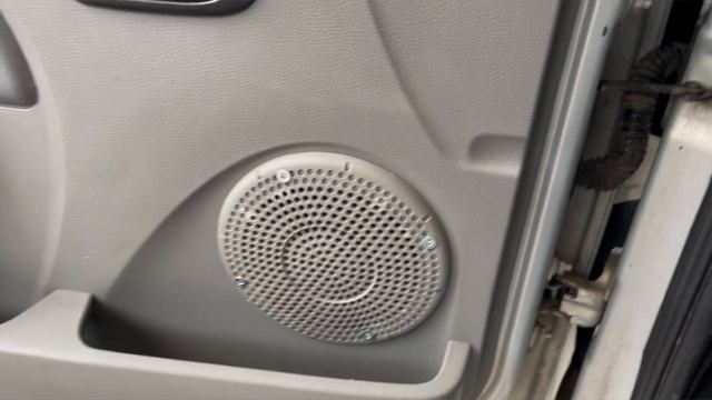Замена штатных динамиков в Logan от DL Audio Gryphon lite 165 V.3