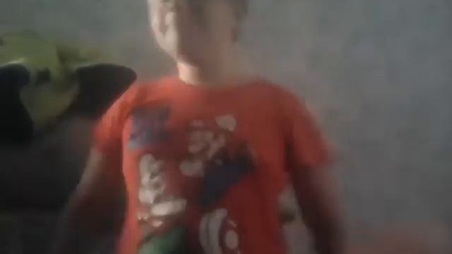 9Летний толстяк поёт лучше чем ты!