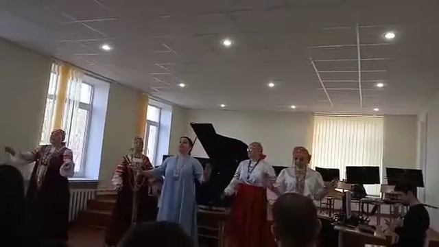 Вокальный ансамбль «Сладка ягода»  «Из за горочки»