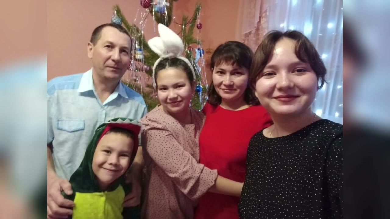 С днём Семьи всех. Мира, добра и благополучия вам семьям, здоровья крепкого и любви.
