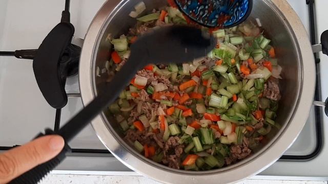 Pazı Yemeği Nasıl Yapılır? Pazı Kavurması / Kıymalı Pazı Yemeği Tarifi / Kıymalı Sebze Yemekleri