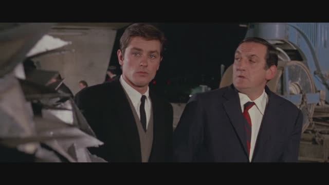 Ален Делон и Лино Вентура в фильме "Искатели приключений" (1967)