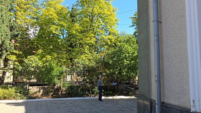Уникальный для Крыма образец русской псевдоготики в Алуште: обзор территории