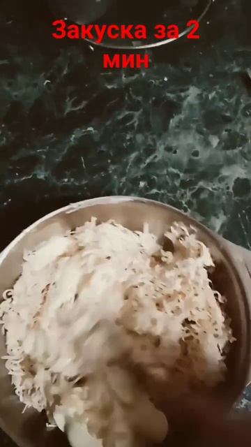 закуска #намазка копченый сыр, чеснок,🧄 майонез.