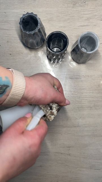 Стаканчик под карандаши из эпоксидной смолы