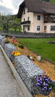 АЛЬПЫ. МАЙСКИЕ КЛУМБЫ