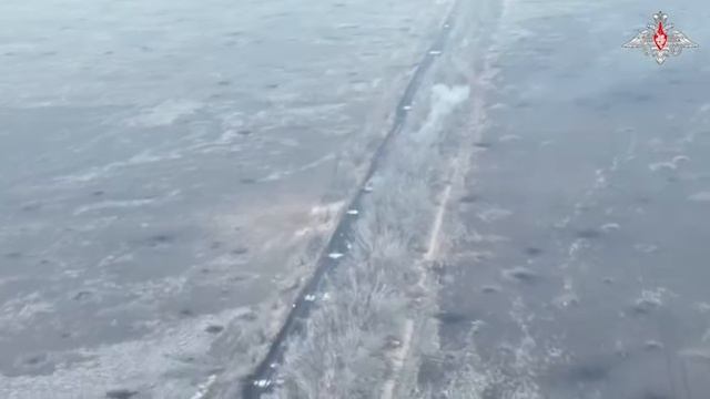 Расчеты FPV-дронов группировки войск «Запад» уничтожили БМП ВСУ в Харьковской области.
