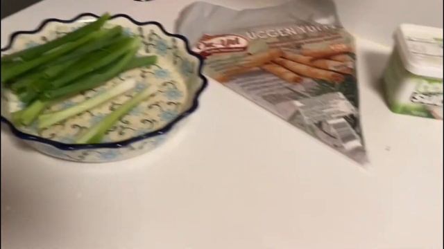 Роллы с баклажанами ,брынзой и зеленью.