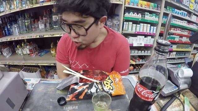 [Muk bang] It was very too spicy XXX Hot cheetos + Zero cola + chocolate