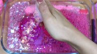 Смешиваем тени «HotPink», макияж и блёстки в слайм. Увлекательный видео-слайм