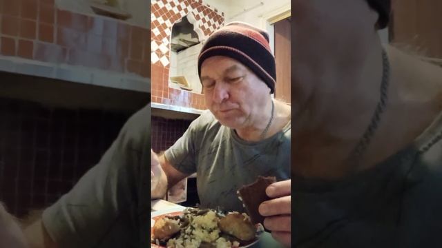 На перекус рис с фасолью стручковой и две котлетки