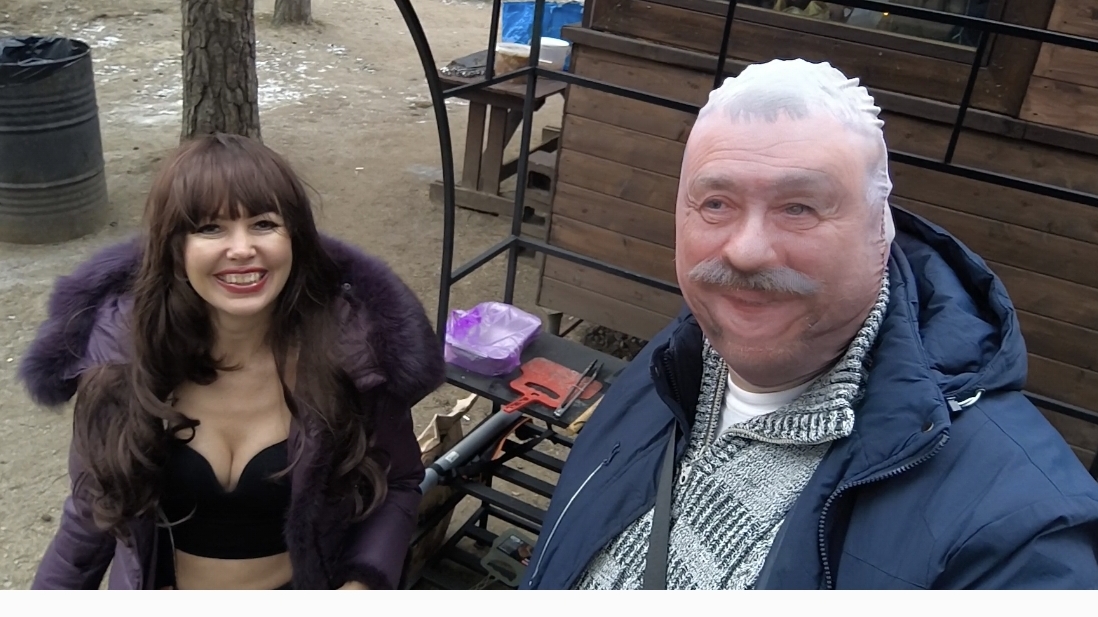 Леонид и Людмила на корпоративе на шашлыках