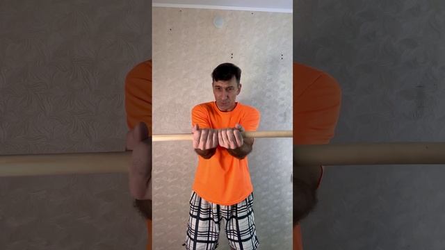 Избавиться от остеохондроза и исправить осанку поможет простое упражнение